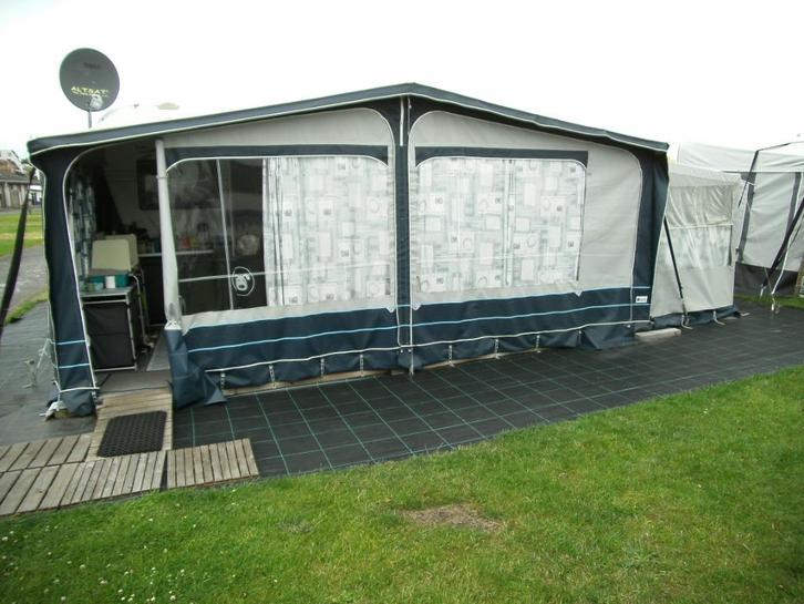 Caravan, Caravans en Kamperen, Caravans, Particulier, tot en met 4, 1000 - 1250 kg, Rondzit, Hobby, 2 aparte bedden, Omvormbare zithoek