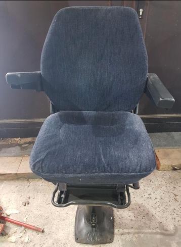 2 stuks originele treinbestuurderstoelen. €50 voor de 2! beschikbaar voor biedingen