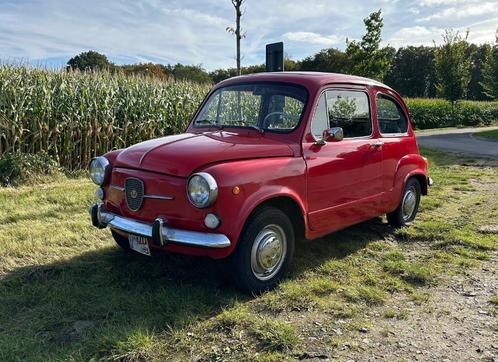 Fiat 600 Oldtimer met extra motor en tal van onderdelen, Auto's, Oldtimers, Particulier, Fiat, Benzine, Stadsauto, 2 deurs, Handgeschakeld