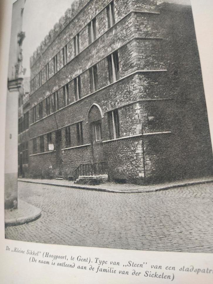 boek: geschiedenis van Vlaanderen-de Middeleeuwen deel 2, Boeken, Geschiedenis | Nationaal, Gelezen, Ophalen of Verzenden