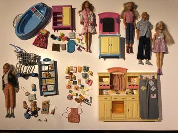 Barbie en Ken in de winkel, keuken en badkamer  disponible aux enchères