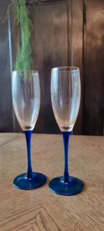 2 gekleurde champagneglazen., Verzamelen, Ophalen, Zo goed als nieuw