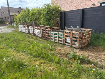 Steenkisten 7 stuks gratis beschikbaar voor biedingen