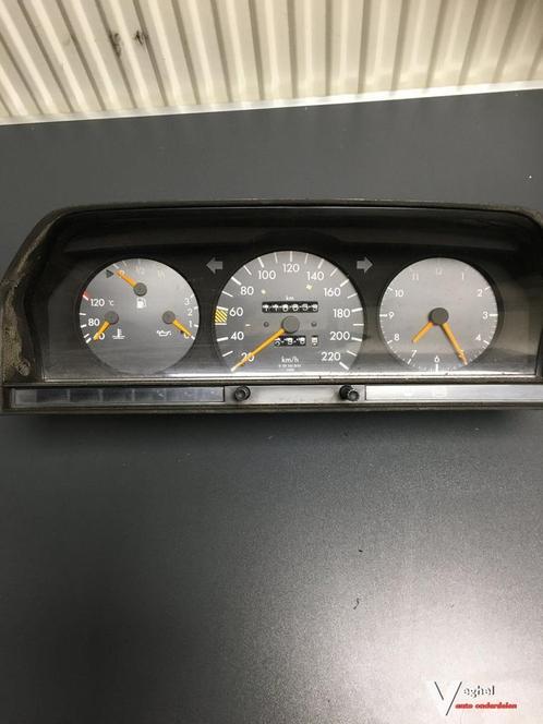 Mercedes W201 1986  Benzine      Km Tellerklok    nr:2015422, Auto-onderdelen, Dashboard en Schakelaars, Gebruikt, Ophalen of Verzenden