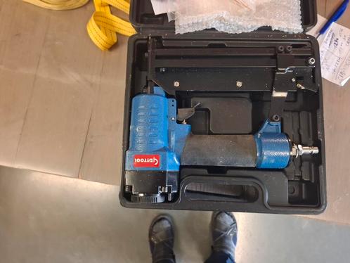 nailtacker op lucht, Doe-het-zelf en Bouw, Gereedschap | Overige machines, Zo goed als nieuw, Ophalen