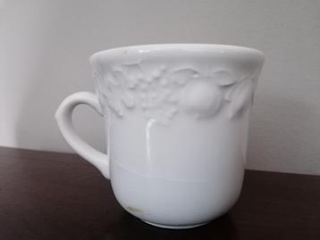 Tasjes / kopjes zoals op de foto gezocht beschikbaar voor biedingen