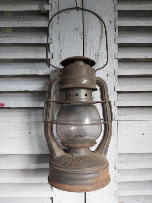 Mooie oude grote stormlamp / olielamp / lantaarn ROYALUX, Antiquités & Art, Antiquités | Éclairage, Enlèvement ou Envoi