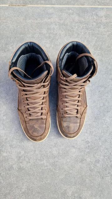 Motorschoenen beschikbaar voor biedingen