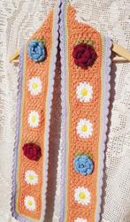 Echarpe 70's 🌻à fleurs faite main 🌻, Fait main, Neuf, Taille 38/40 (M), Écharpe