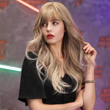 Pruik lang haar met grove slag en lichtblonde punten Natalia beschikbaar voor biedingen