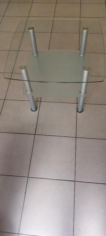 Salontafel beschikbaar voor biedingen
