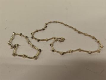 A7027 Zilveren Armband & Ketting Van Fossil beschikbaar voor biedingen