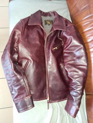 Veste en cuir taille M.CUIR CHEVAL COUL BORDEAU 450€ beschikbaar voor biedingen