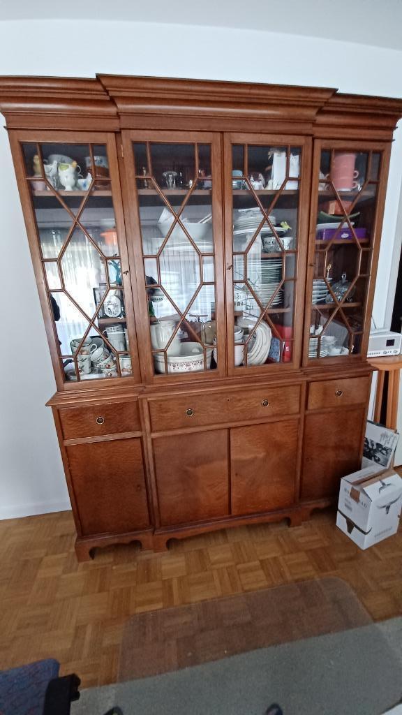 Bibliotheekkast notelaar hout Engelse stijl Vitrinekast, Antiek en Kunst, Antiek | Meubels | Kasten, Ophalen