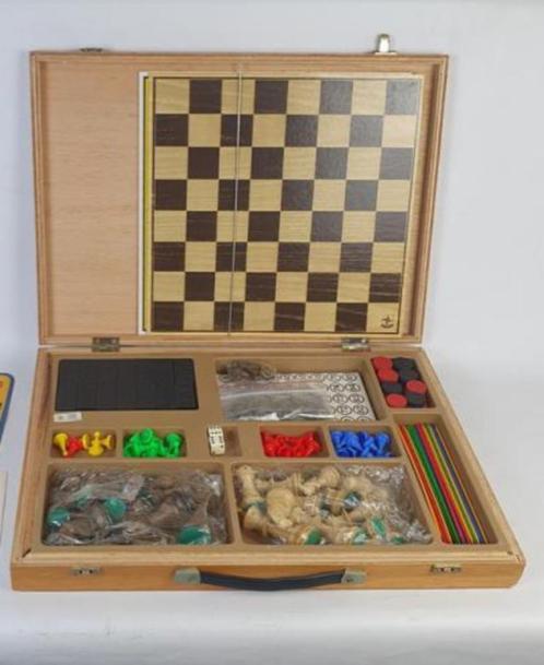 Tien in een speldoos. Inclusief schaakspel en nog veel meer,, Hobby en Vrije tijd, Knutselen, Ophalen of Verzenden