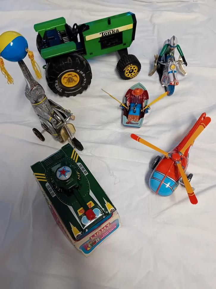 Lot oud speelgoed met tonca tractor, Antiek en Kunst, Antiek | Speelgoed, Ophalen