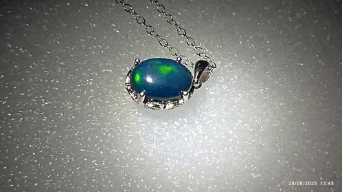 Sterling zilveren hanger met zwarte opaal uit Ethiopië, Handtassen en Accessoires, Kettinghangers, Nieuw, Zilver, Zilver, Met edelsteen