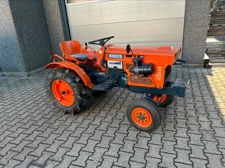 Kubota B7001 compact tractor, Zakelijke goederen, Landbouw | Tractoren, Ophalen