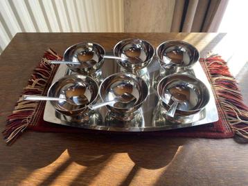 ijsroomservies beschikbaar voor biedingen