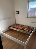 bed en dubbele lattenbodem, Ophalen, Wit, Tweepersoons, 180 cm