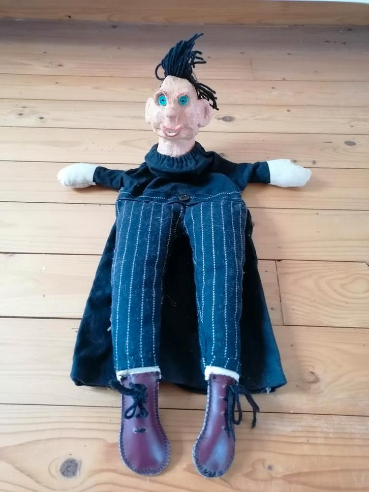 Poupée en papier mâché et tissu faite à la main, Collections, Poupées, Poupée, Enlèvement