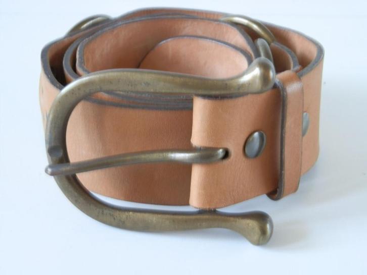 Escada riem. Leer., Kleding | Dames, Riemen en Ceinturen, Zo goed als nieuw, 100 cm of meer, 3 tot 5 cm, Bruin, Echt leder, Ophalen of Verzenden