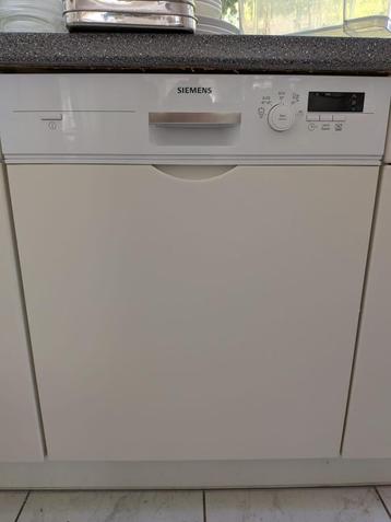 Vaatwasser SIEMENS SN55E208EU beschikbaar voor biedingen