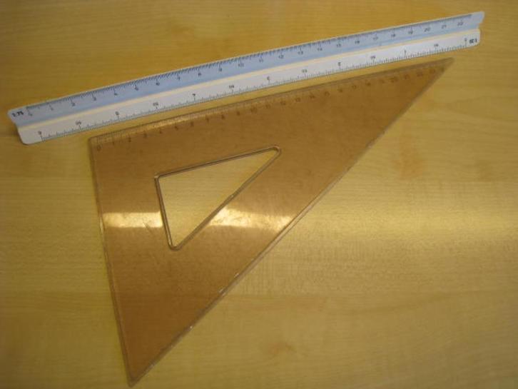 Meetlat wit 30cm, 6 verschillende schalen + driehoek 25x15cm, Diversen, Schoolbenodigdheden, Ophalen