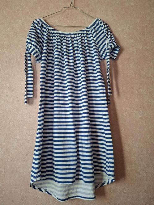 Zomers gestreept off-shoulder jurkje met strikdetails, Kleding | Dames, Jurken, Zo goed als nieuw, Maat 42/44 (L), Blauw, Onder de knie