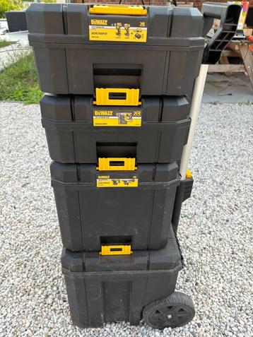 dewalt werkkoffers op wielen - toughsystem beschikbaar voor biedingen