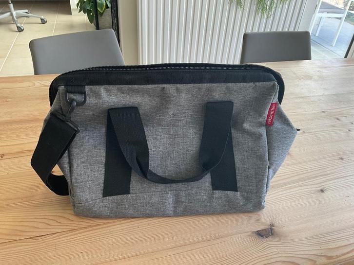 Reisenthel schoudertas, Handtassen en Accessoires, Tassen | Schoudertassen, Nieuw, Overige merken, Grijs, Ophalen