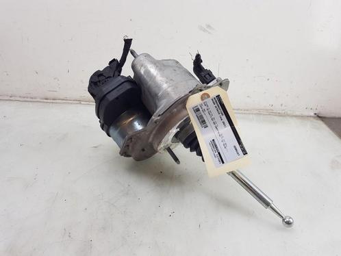 REMBEKRACHTIGER Skoda Octavia Combi (NXAC) (01-2019/-), Auto-onderdelen, Remmen en Aandrijving, Skoda, Gebruikt
