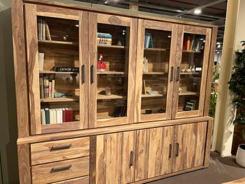 Masief eiken eetkamer beschikbaar voor biedingen