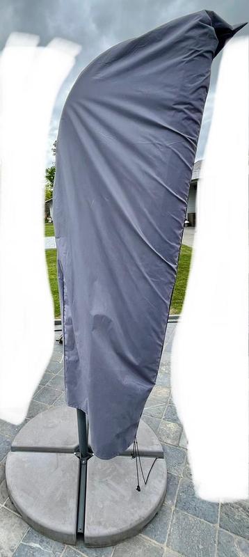Hangparasol met hoes en voet in goeie staat, Tuin en Terras, Ophalen, Kantelbaar, Gebruikt, 2 tot 3 meter