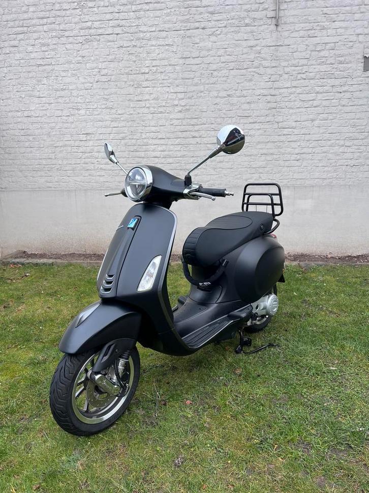 Vespa Primavera A klasse 5300km, Fietsen en Brommers, Brommers | Vespa, Zo goed als nieuw, Overige modellen, Klasse A (25 km/u)