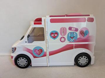 Barbie ziekenwagen beschikbaar voor biedingen