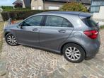 Mercedes 180D in echt goede staat!, Auto's, Mercedes-Benz, Achterwielaandrijving, Leder en Stof, 5 deurs, Particulier