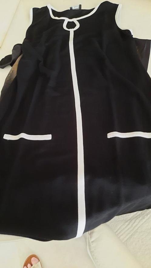 JURKJE M 40/42 ALS NIEUW, Kleding | Dames, Jurken, Zo goed als nieuw, Wit, Ophalen of Verzenden