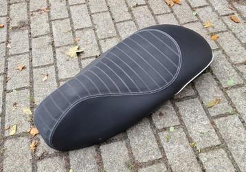 Monozadel Vespa GTS Sei Giorni (NIEUW) beschikbaar voor biedingen