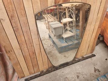 Vintage make up spiegel beschikbaar voor biedingen