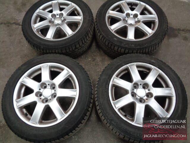 16″ 7 spaak velgen set Jaguar  X-Type met winterbanden., Auto-onderdelen, Banden en Velgen, Banden en Velgen, Winterbanden, 16 inch