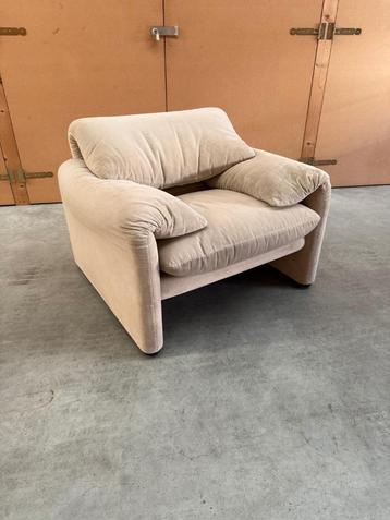 Cassina Maralunga 1 persoons design zetel / fauteuil  beschikbaar voor biedingen