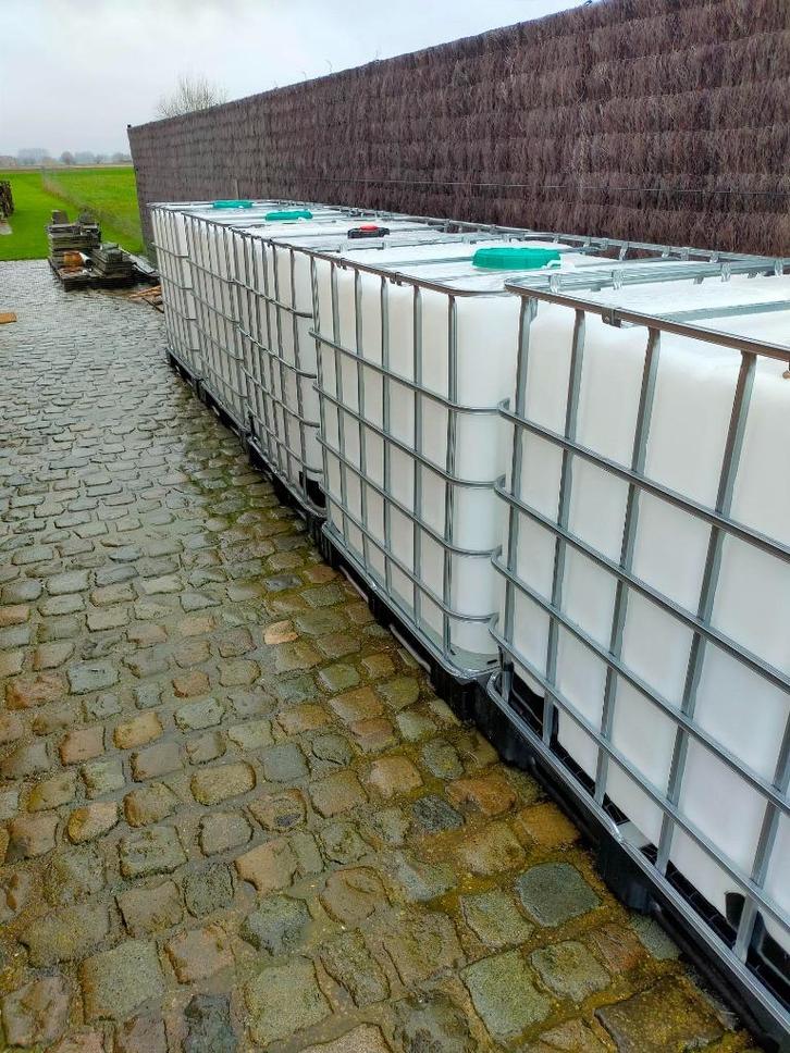 IBC container 1100 l, Tuin en Terras, Regentonnen, Zo goed als nieuw, Kunststof, 150 liter of meer, Met kraantje, Ophalen
