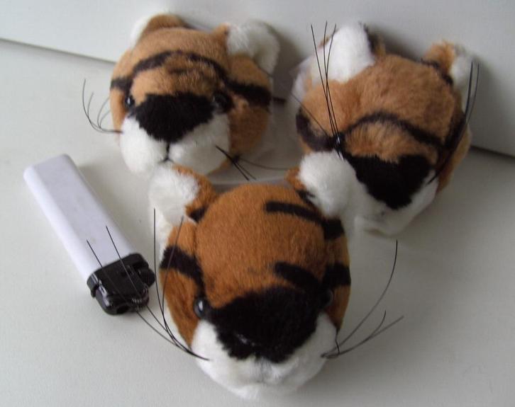 MAGNEETJES TIJGER PLUCHE 3 STUKS NIEUW, Verzamelen, Dierenverzamelingen, Nieuw, Overige typen, Wild dier, Verzenden