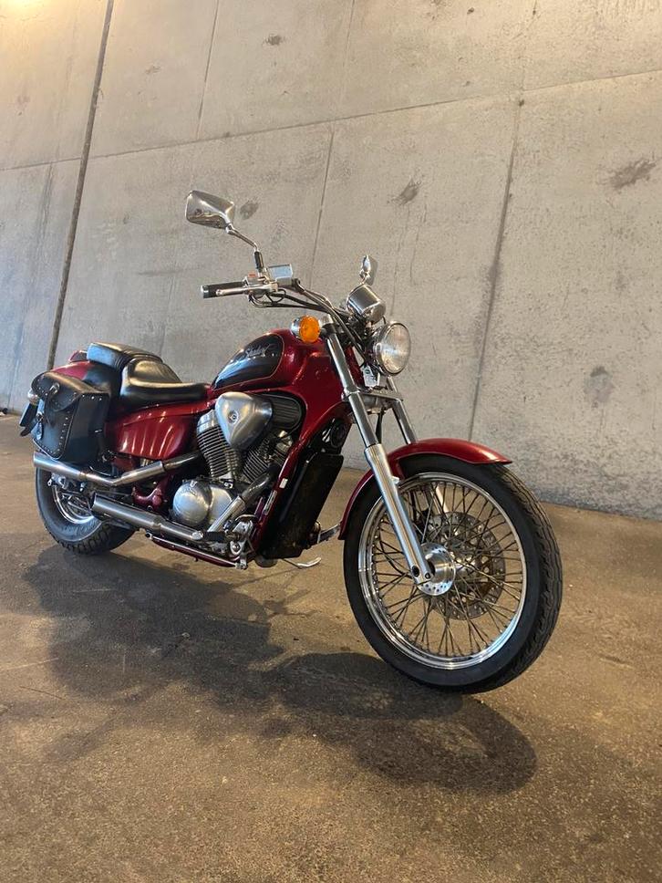 Honda VT600, Motos, Motos | Honda, Particulier, Chopper, 12 à 35 kW, 2 cylindres, Permis Moto A2 minimum, Échappement sport, Enlèvement