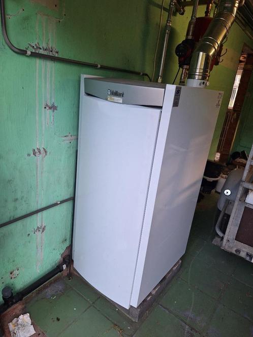 Mazoutcondensatie ketel Vaillant, Doe-het-zelf en Bouw, Verwarming en Radiatoren, Zo goed als nieuw, Cv-ketel of Combi-ketel, 80 cm of meer
