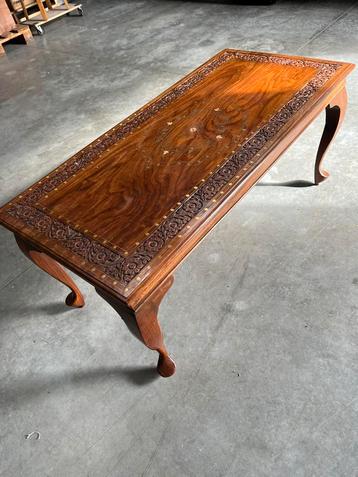 Salontafel beschikbaar voor biedingen