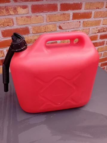 JERRYCAN ROOD 10 LITER IN PERFECTE STAAT  beschikbaar voor biedingen