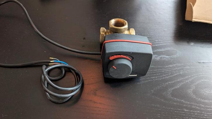 Vanne de pompe à chaleur 3 voies Daikin ESBE, Bricolage & Construction, Chauffage & Radiateurs, Comme neuf, Autres types, Moins de 200 watts