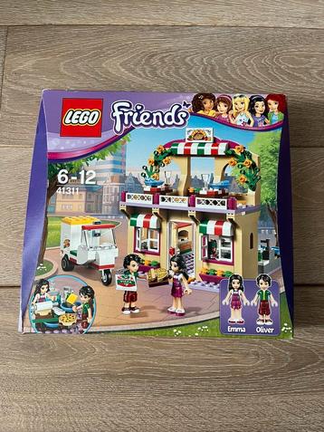 Heartlake pizzeria LEGO friends disponible aux enchères